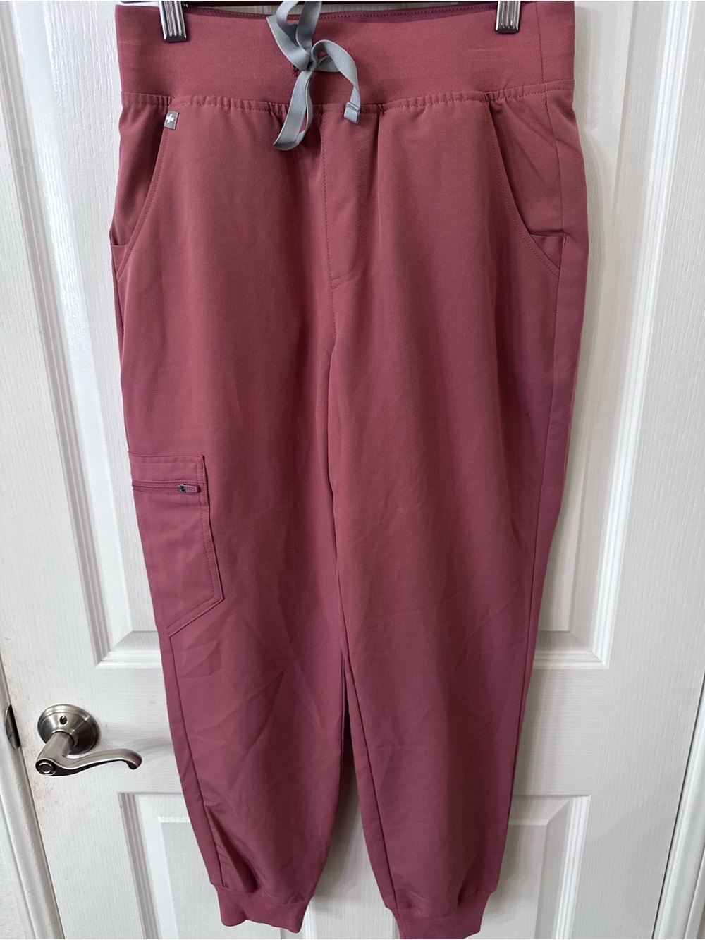 FIGS Mauve Zamora Jogger Scrub Pants - Size Small - Picture 1 of 5